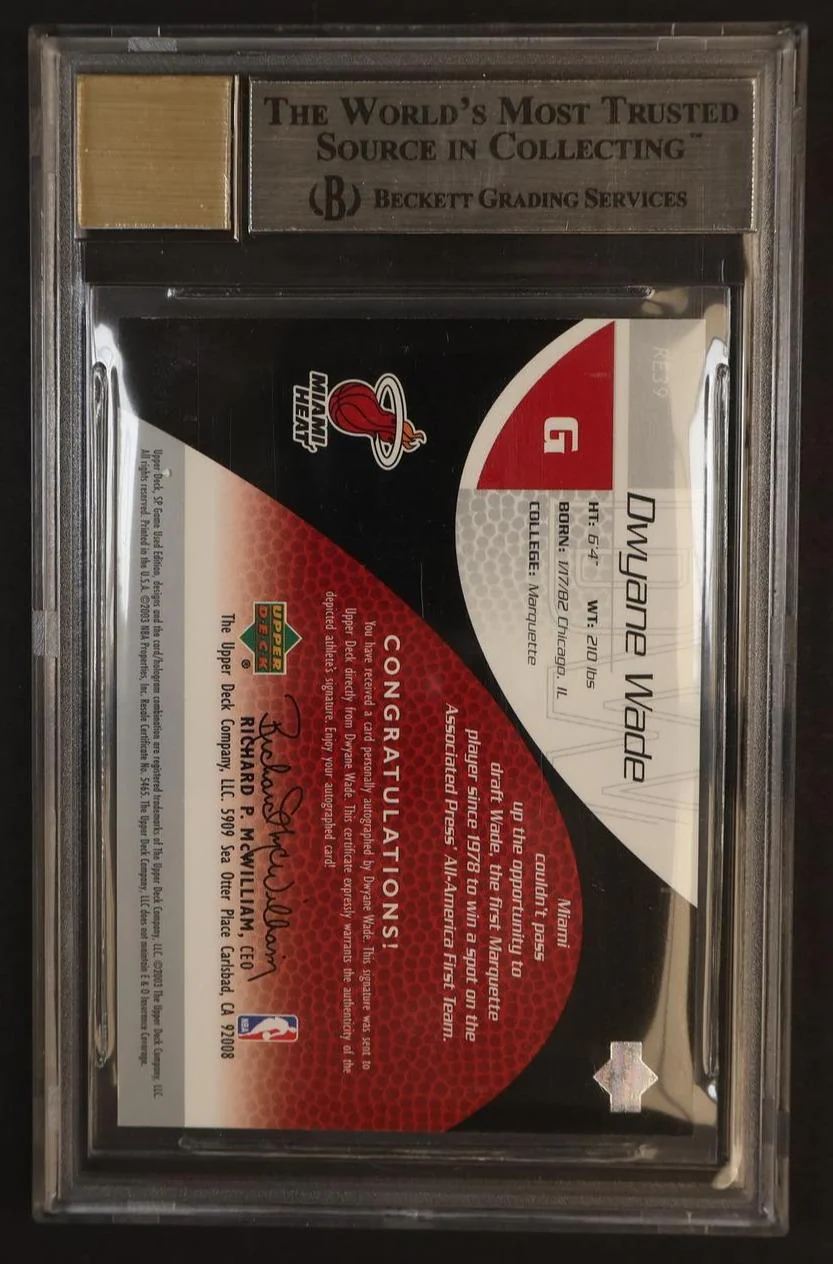 2003 SP Game Used Rookie Exclusive Autographs Dwyane Wade #RE39 /100 BGS 9 - Image 2