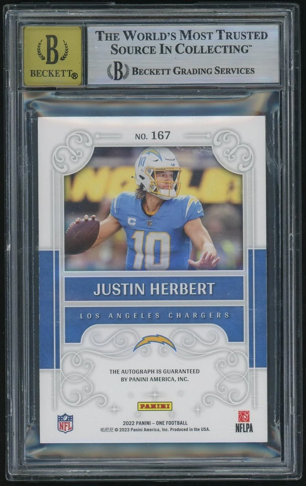 2022 Panini One One Man Show Platinum Justin Herbert #167 Auto 1/2 BGS 9 Auto 10 - Image 2